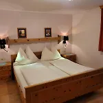 Wieser Apartment *